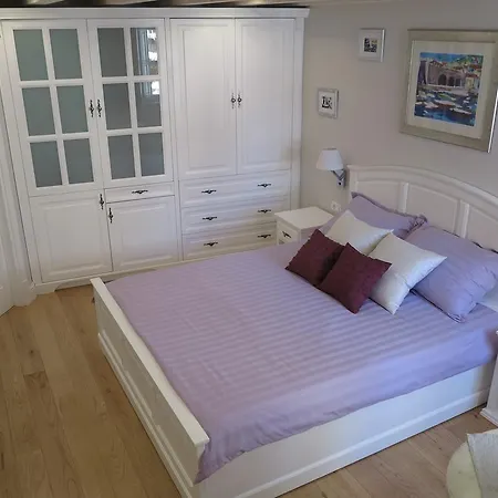 Sonatina Apartment *