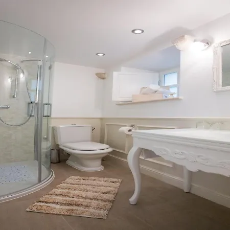 Apartment Sonatina